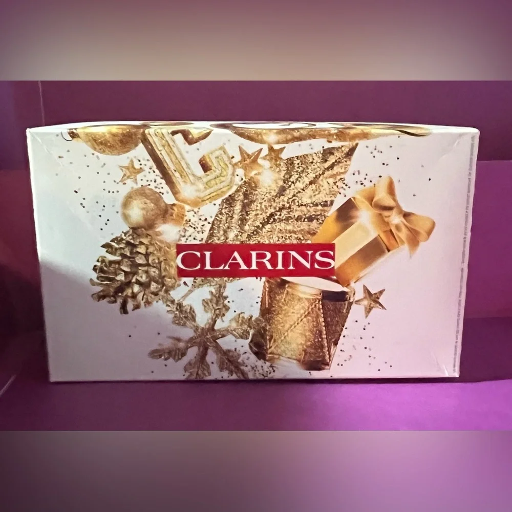 CLARINS - Limited Edition - Eye Makeup Set - with signature pouch